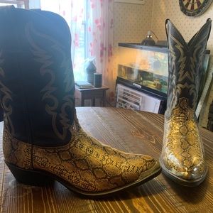 Men’s Laredo Python Print Cowboy Boots - size 12EW
